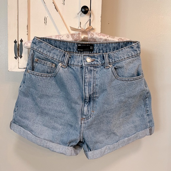 ASOS High Rise Cuffed Vintage Wash Denim Jean Shorts - Picture 1 of 4